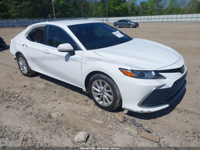 Salvage Toyota Camry Image