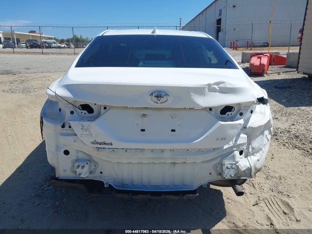 Toyota Camry Le