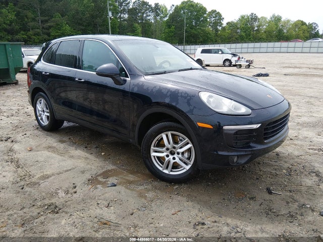 Salvage Porsche Cayenne Image