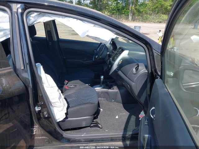 Nissan Versa Sv