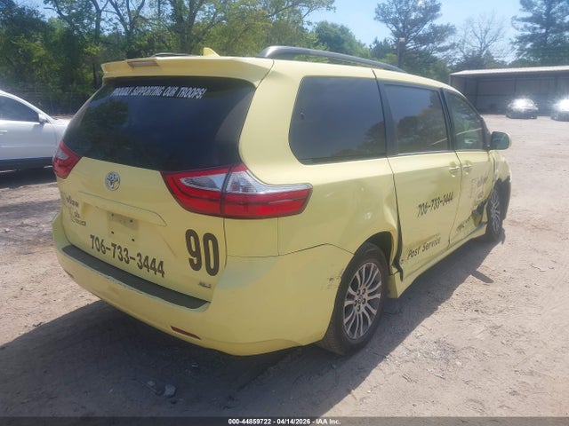 Toyota Sienna Xle 8 Passenger