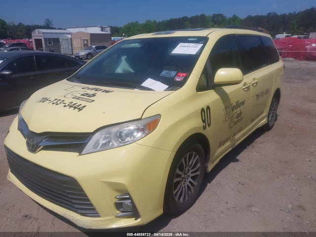 Toyota Sienna Xle 8 Passenger