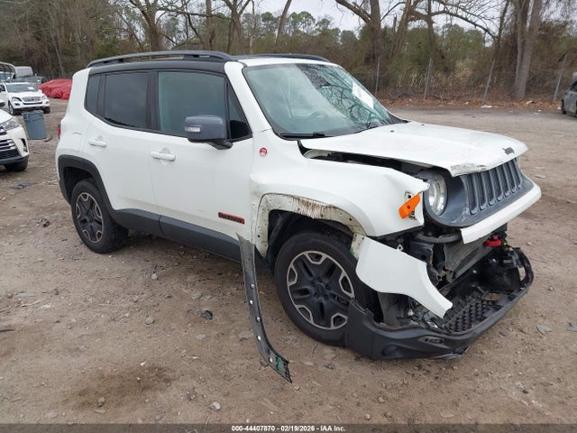 Salvage Jeep Renegade Image