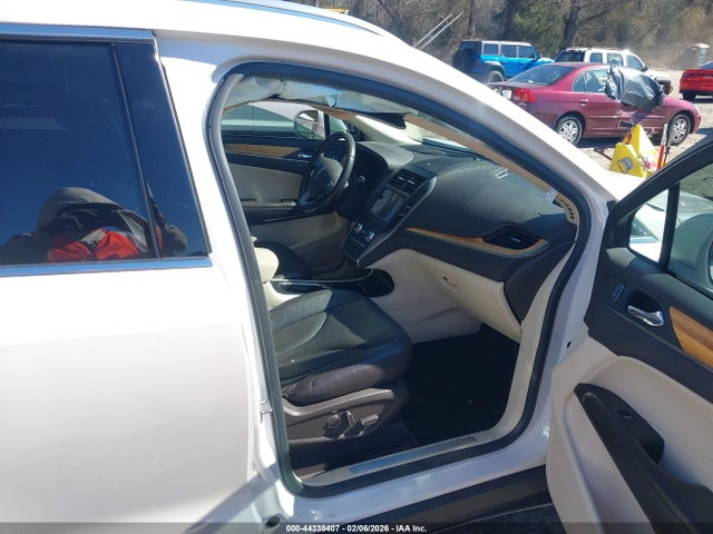 Lincoln MKC Select