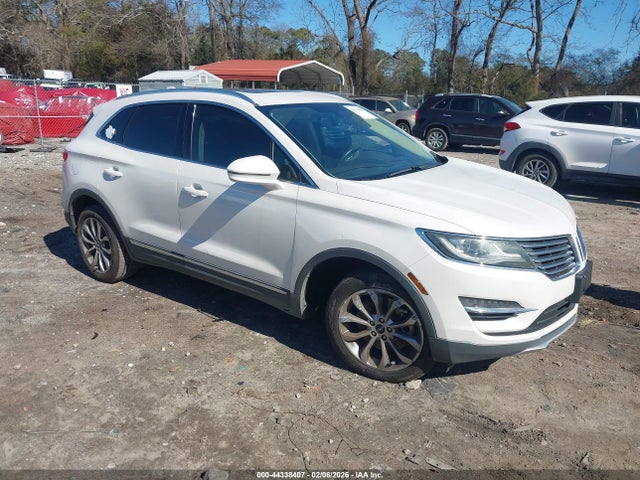 Salvage Lincoln MKC Image