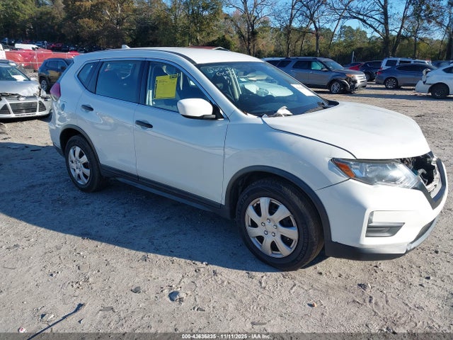 Salvage Nissan Rogue Image