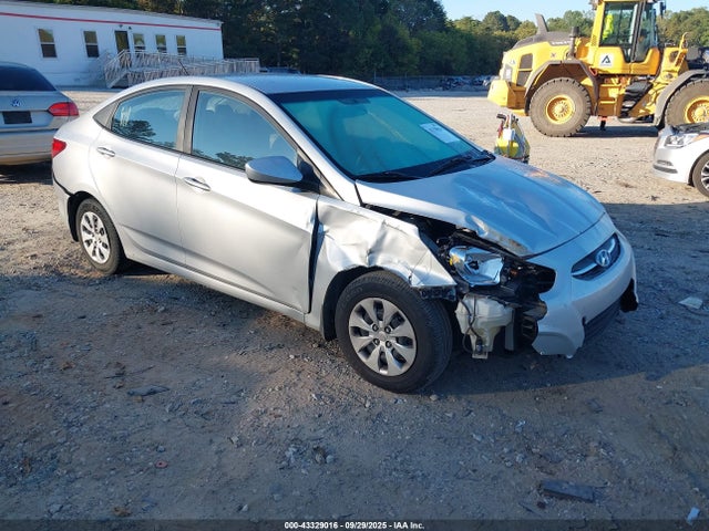 Salvage Hyundai ACCENT Image
