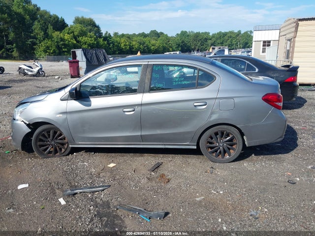 Mitsubishi Mirage Le