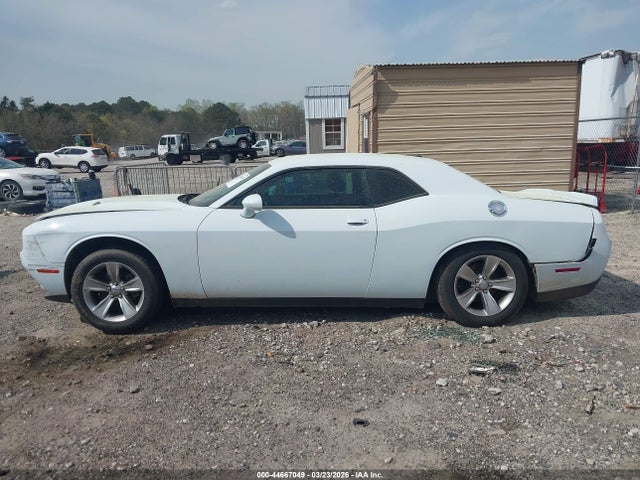 Dodge Challenger Sxt