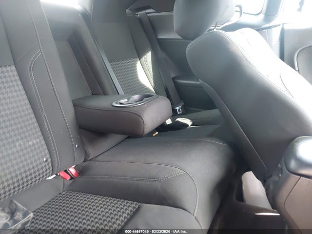 Dodge Challenger Sxt