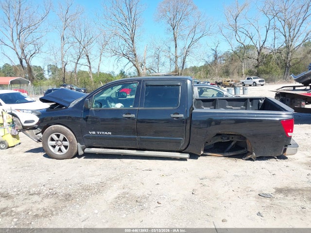 Nissan Titan Sv