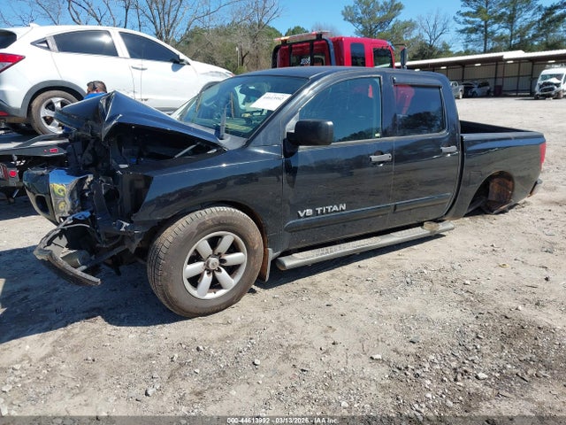 Nissan Titan Sv