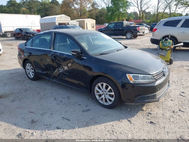 Salvage Volkswagen Jetta Image