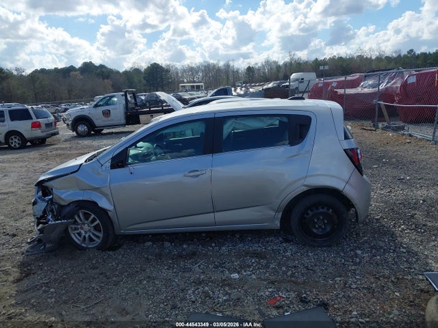 Chevrolet Sonic Lt Auto