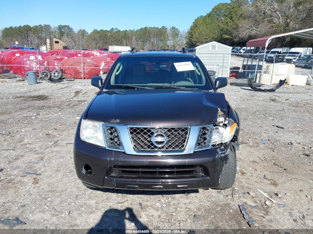 Nissan Pathfinder S