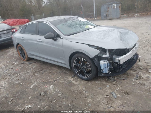 Salvage Kia K5 Image