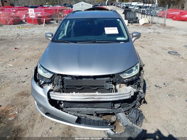 Chrysler Pacifica Touring