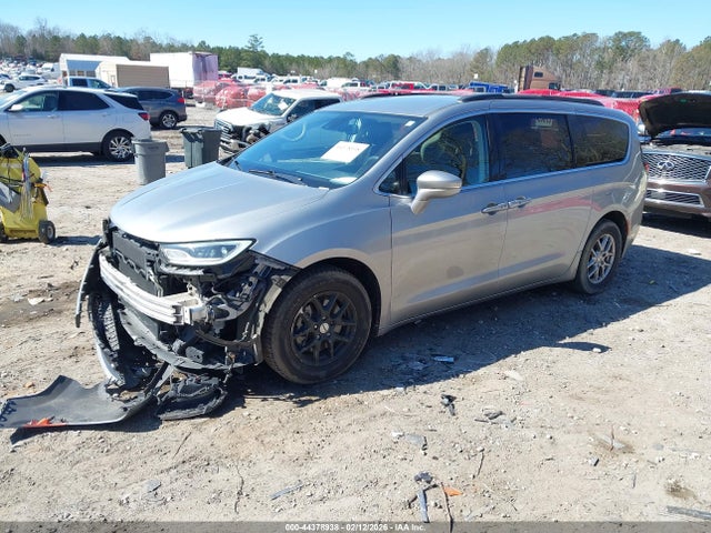 Chrysler Pacifica Touring