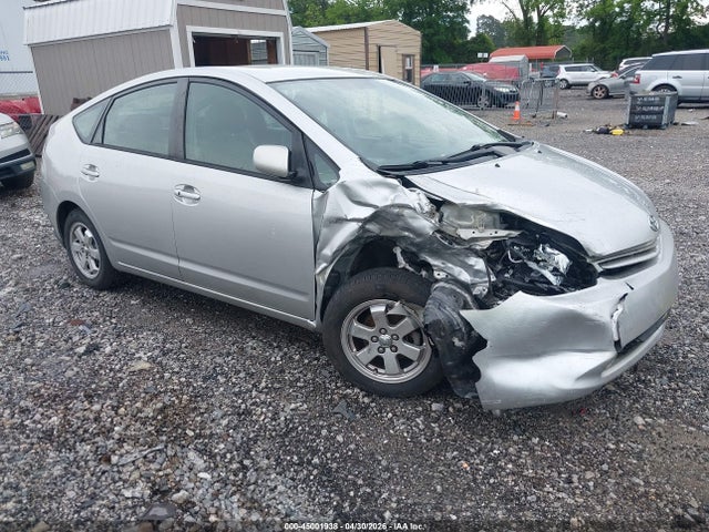 Salvage Toyota Prius Image