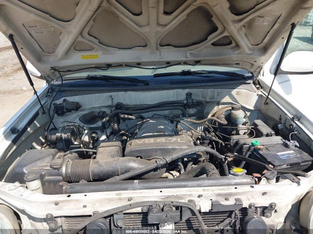 Toyota Sequoia Sr5 V8