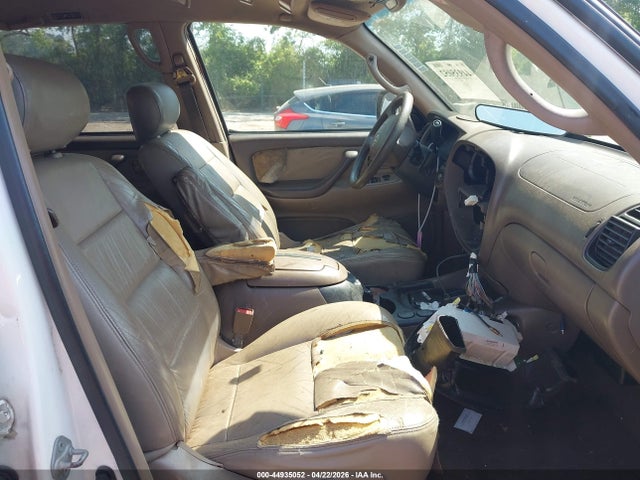 Toyota Sequoia Sr5 V8