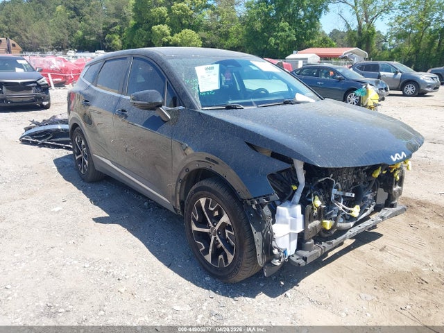 Salvage Kia Sportage Image