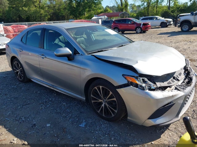 Salvage Toyota Camry Image