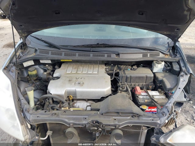 Toyota Sienna Le