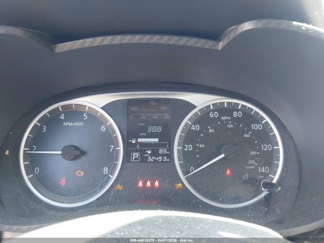 Nissan Versa 1.6 S