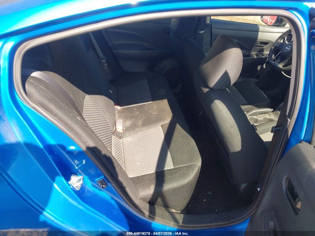 Nissan Versa 1.6 S