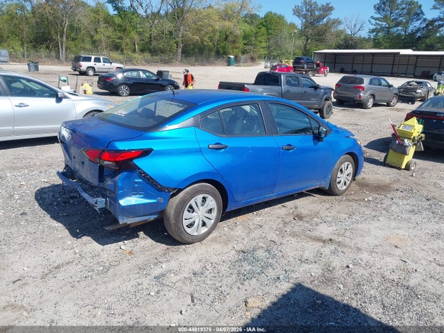 Nissan Versa 1.6 S
