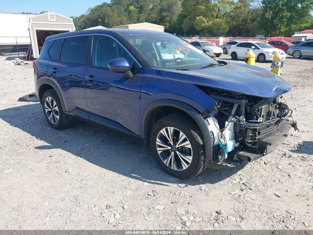 Salvage Nissan Rogue Image
