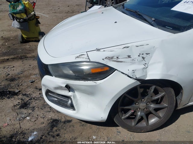 Dodge Dart Sxt