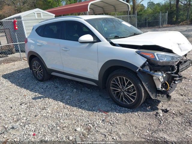Salvage Hyundai TUCSON Image
