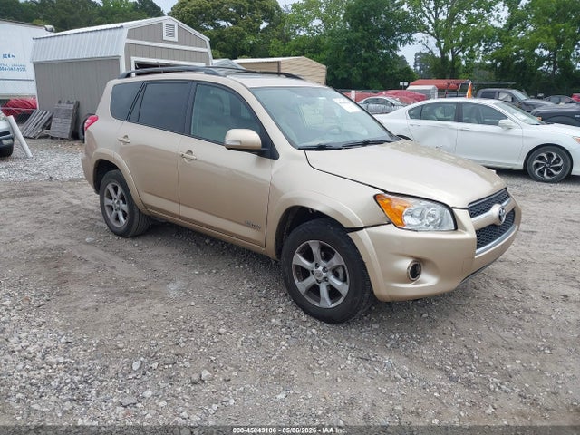 Salvage Toyota RAV4 Image