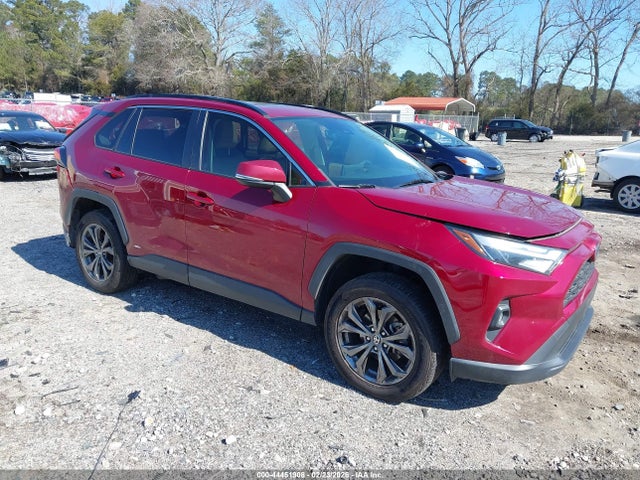 Salvage Toyota RAV4 Image