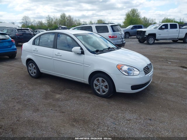 Salvage Hyundai ACCENT Image