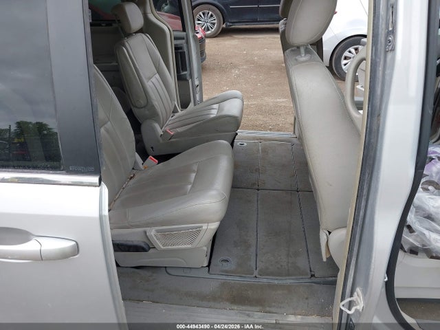 Chrysler Town & Country Touring