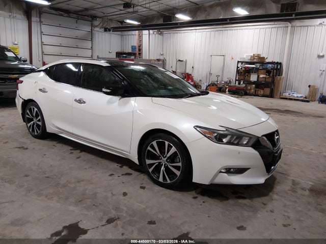 Salvage Nissan Maxima Image