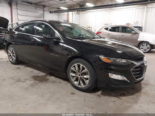 Salvage Chevrolet Malibu Image