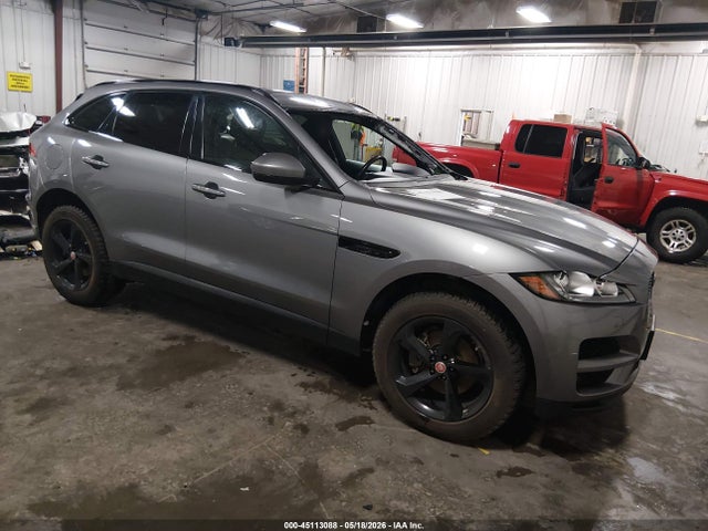 Salvage Jaguar F-PACE Image