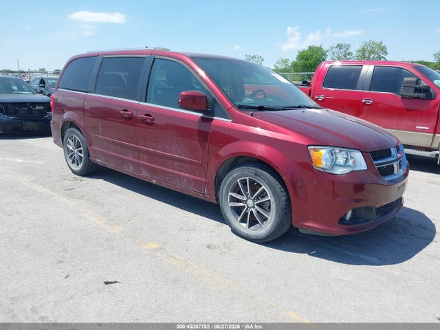 Salvage Dodge Grand Caravan Image