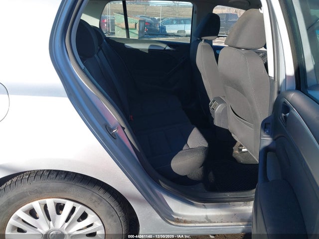 Volkswagen Golf 2.5l 4-door