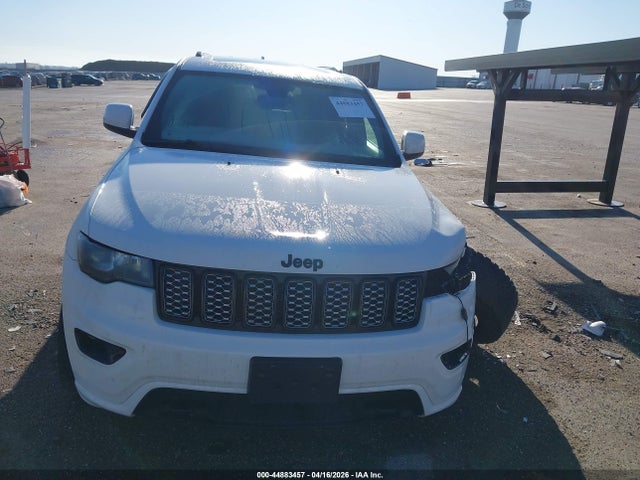 Jeep Grand Cherokee Laredo