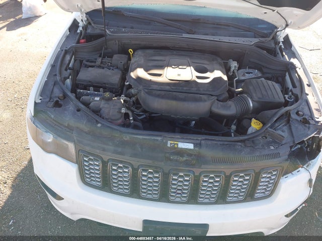 Jeep Grand Cherokee Laredo
