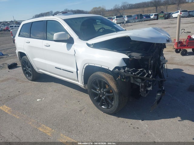 Salvage Jeep Grand Cherokee Image