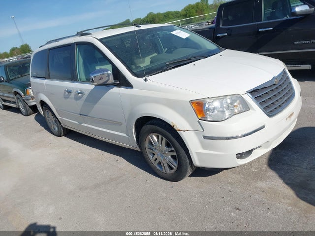 Salvage Chrysler Town & Country Image