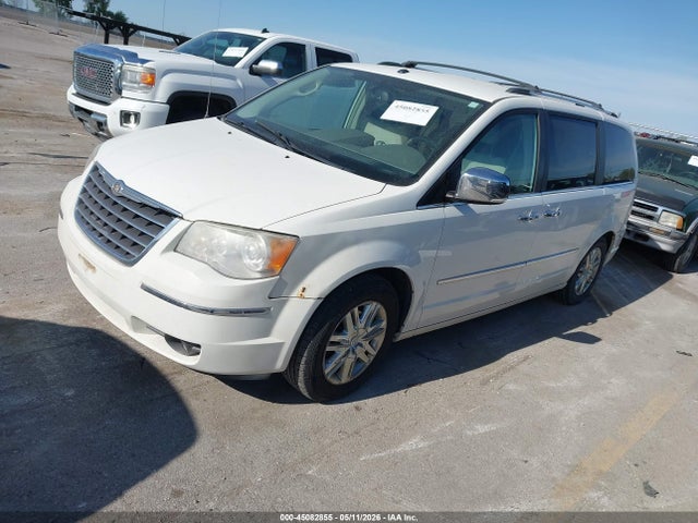 Chrysler Town & Country Limited
