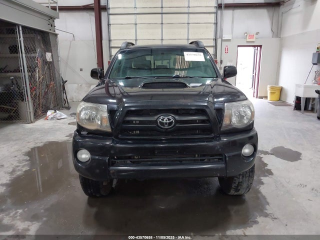 Toyota Tacoma Base V6