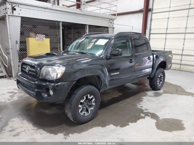 Toyota Tacoma Base V6